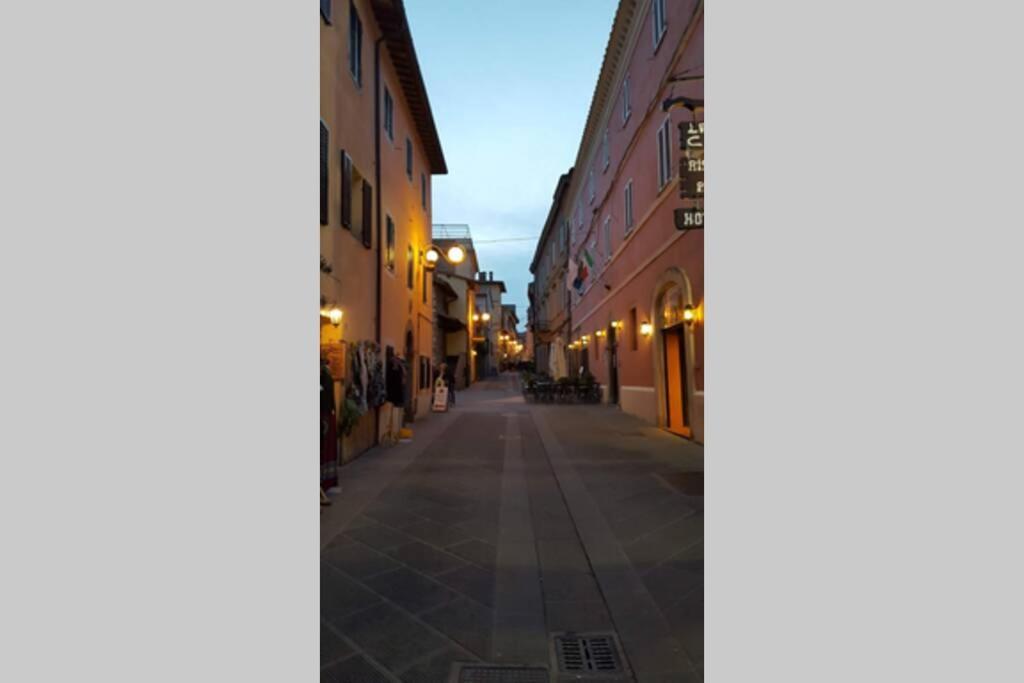 Bellavista La Tua Romantica Vacanza Sul Trasimeno Apartment กัสติลโยเน เดล ลาโก ภายนอก รูปภาพ