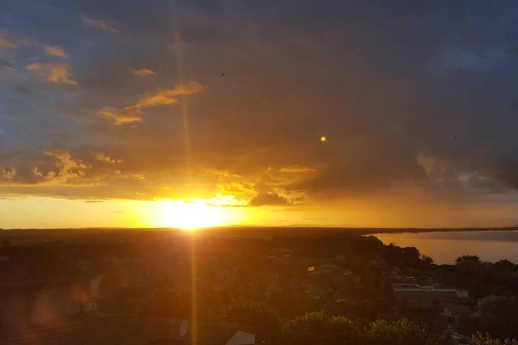 Bellavista La Tua Romantica Vacanza Sul Trasimeno กัสติลโยเน เดล ลาโก ภายนอก รูปภาพ